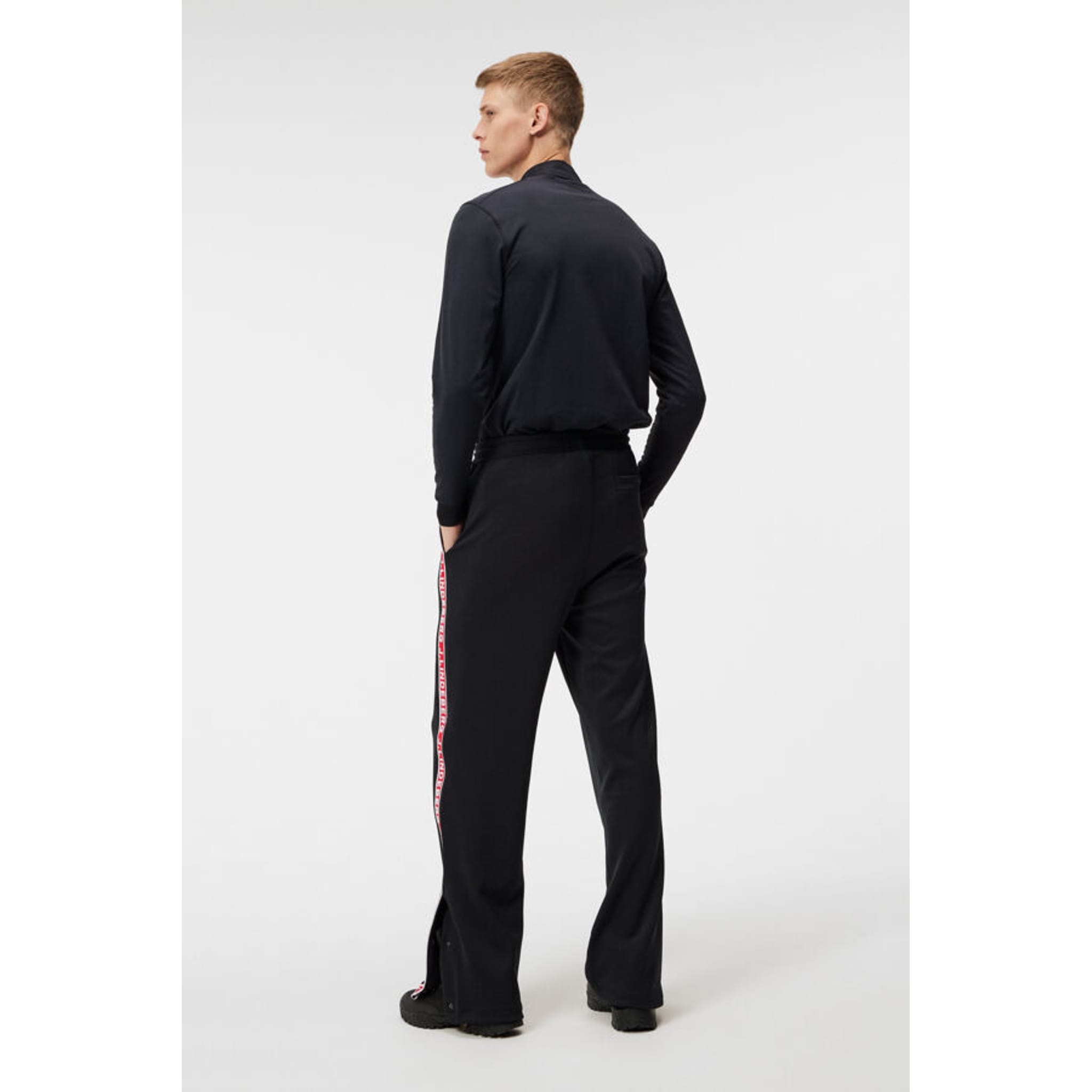 J. Lindeberg Til Hybrid Mid Layer Herren Schwarz Herren
